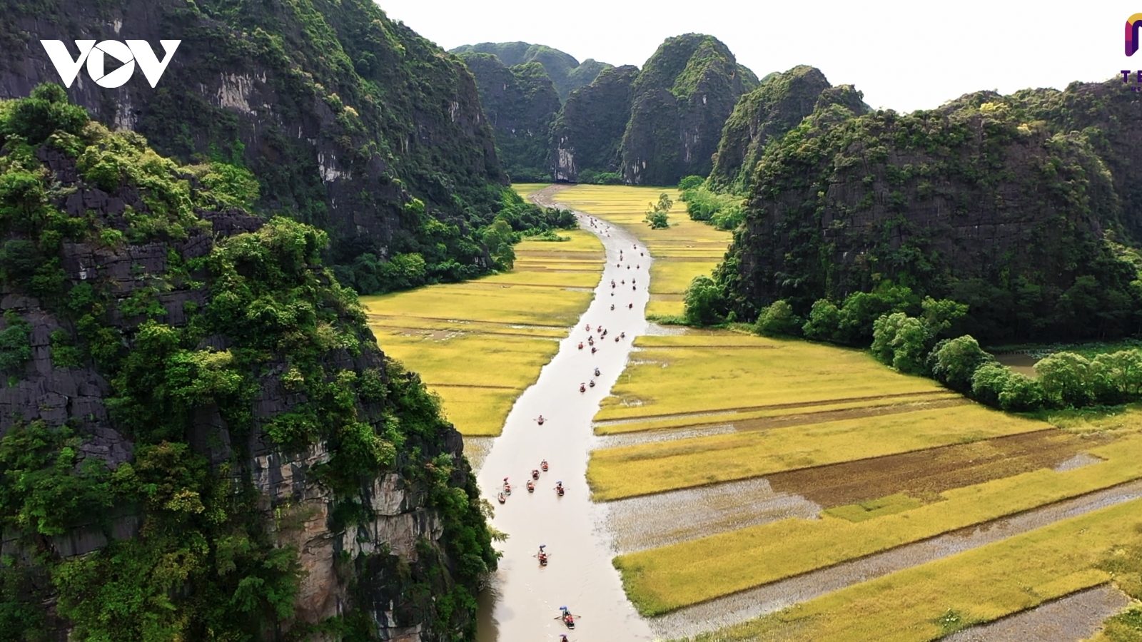 Tái hiện non nước Ninh Bình tuyệt đẹp trong MV của Quách Beem